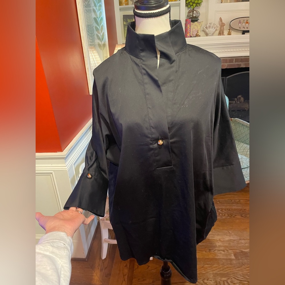 TUCKERNUCK Black Pomander Place Tunic Top, Size Medium, NWOT